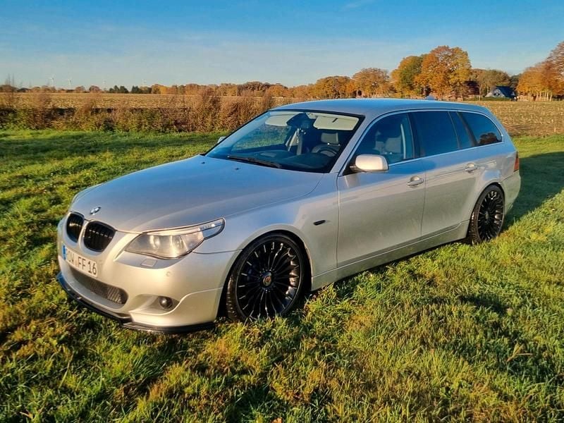 Silber Gebraucht 2005 BMW 545 Performance Kombi | 8.950 € (Fairer Preis) - Bild 1/4