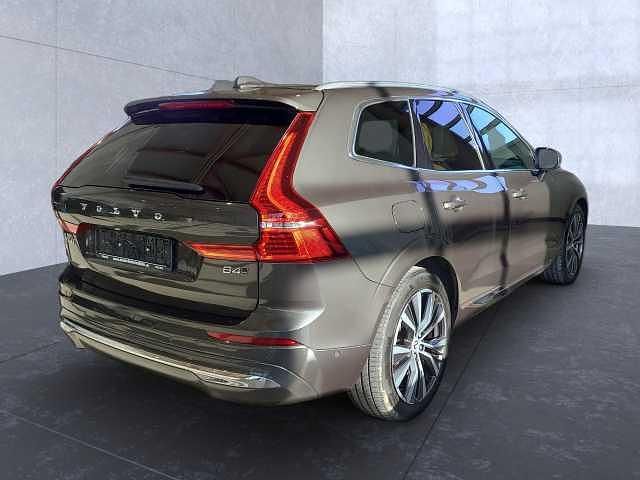 Gebraucht Volvo XC60 145 PS (106 kW) 2021 SUV
