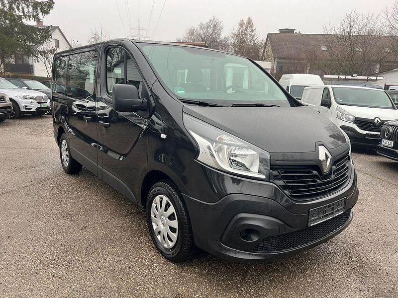 Gebraucht Renault Trafic Expression 95 PS (69 kW) 2017 Schwarz Van / Kleinbus