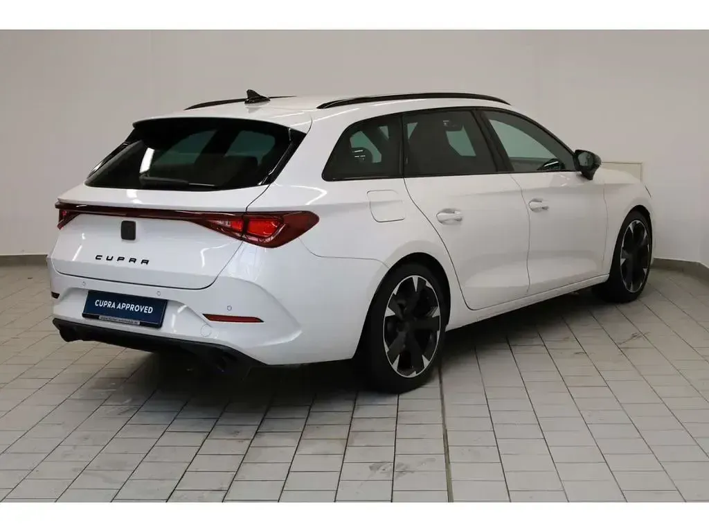 Używany Cupra Leon 245 KM (180 kW) 2023 Biały Kombi