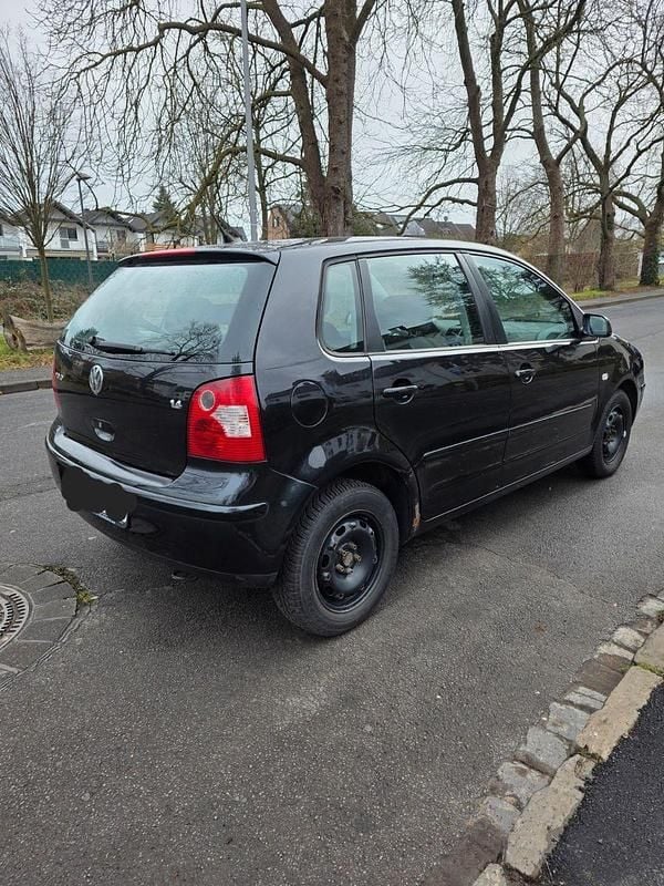 Gebraucht VW Polo Trendline 75 PS (55 kW) 2005 Schwarz Kleinwagen