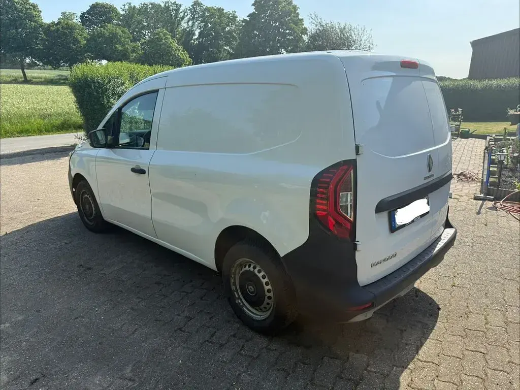 Usado Renault Kangoo 75 CV (55 kW) 2021 Blanco Monovolumen