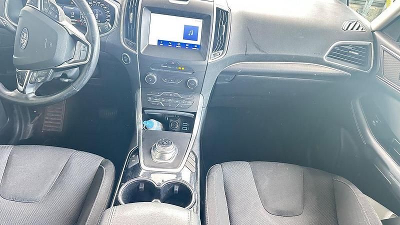 Gebraucht Ford S-MAX Titanium 190 PS (139 kW) 2021 Schwarz Van / Kleinbus