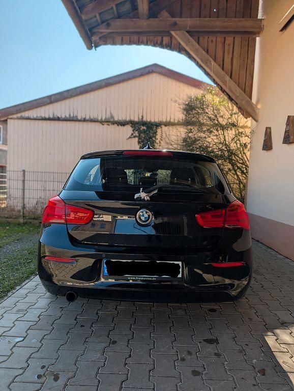 Gebraucht BMW 116 Advantage 109 PS (80 kW) 2015 Schwarz Kleinwagen