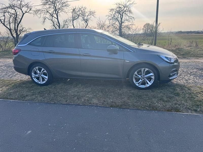 Gebraucht Opel Astra Edition 131 PS (96 kW) 2020 Grau Kombi