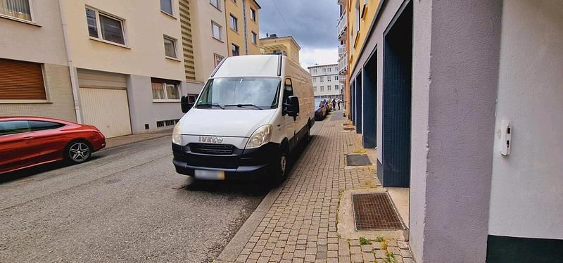 Gebraucht Iveco Daily 2012 Weiß Limousine