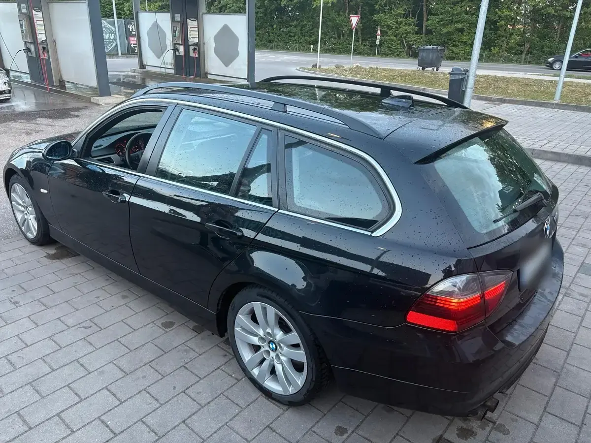 Second-hand BMW 325 197 CP (144 kW) 2007 Negru Break