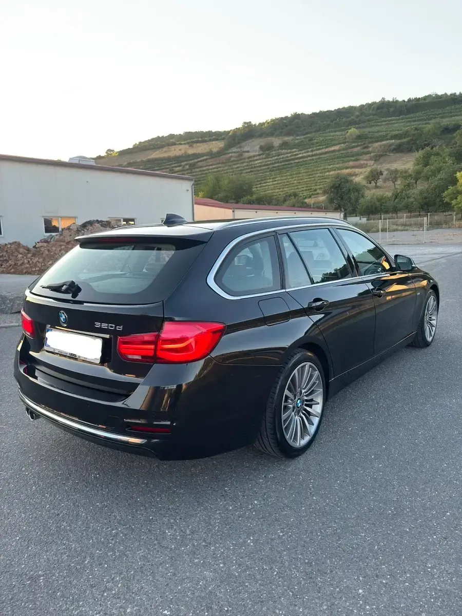 Gebraucht BMW 320 Luxury Line 190 PS (139 kW) 2017 Schwarz Kombi