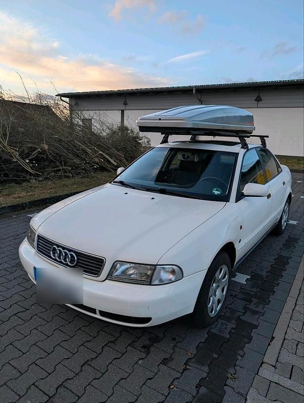 Weiß Gebraucht 2008 Audi A4 Limousine | 1.800 € (Superpreis) - Bild 1/4