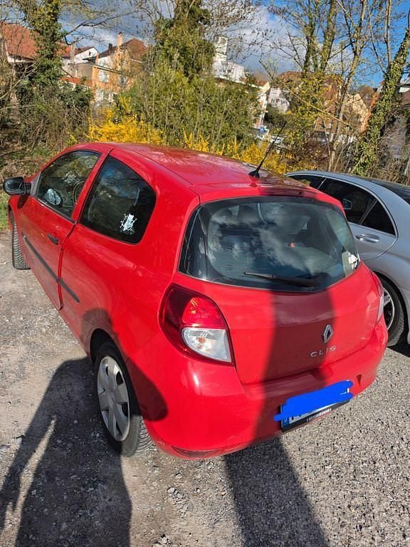 Gebraucht Renault Clio II Expression 75 PS (55 kW) 2010 Rot Kleinwagen