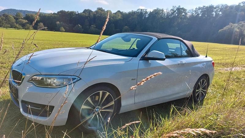 Gebraucht BMW 220 Sport Line 184 PS (135 kW) 2016 Weiß Cabrio