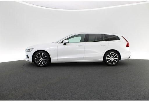 Gebraucht Volvo V60 Core 336 PS (247 kW) 2022 Weiß Kombi