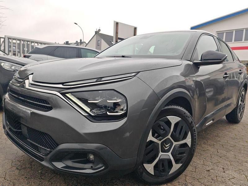 Grau Gebraucht 2023 Citroën C4 Feel Limousine | 12.495 € (Guter Preis) - Bild 1/4