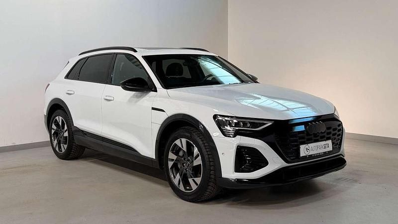 Gebraucht Audi e-tron S-Line 340 PS (250 kW) 2023 Gletscherweiss SUV