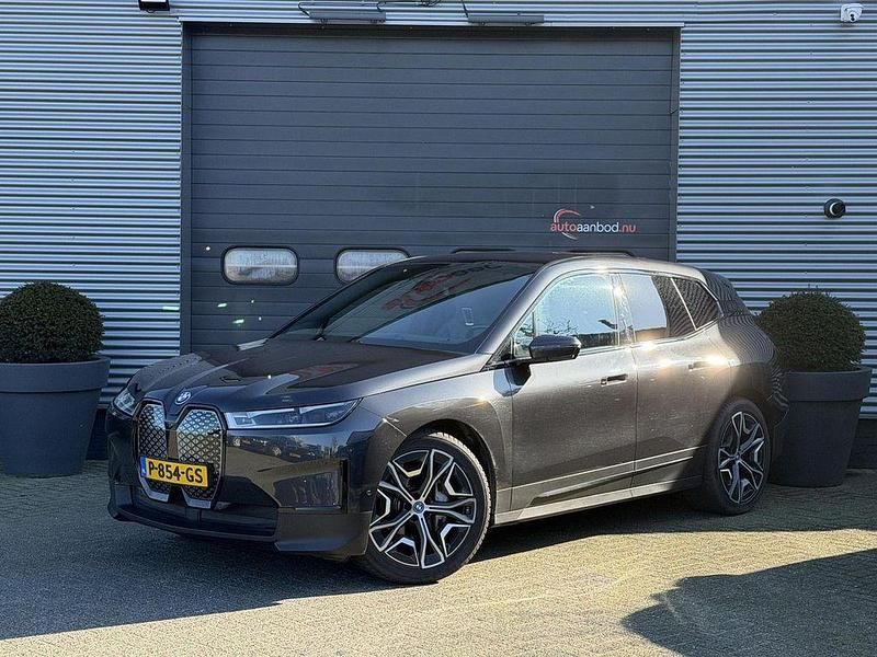 Gebraucht BMW iX Executive 384 kW (523 PS) 2022 Grau SUV