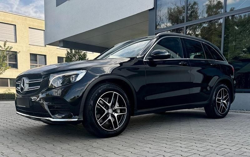 Obsidianschwarz Gebraucht 2016 Mercedes GLC220 AMG line SUV | 27.900 € (Fairer Preis) - Bild 1/4