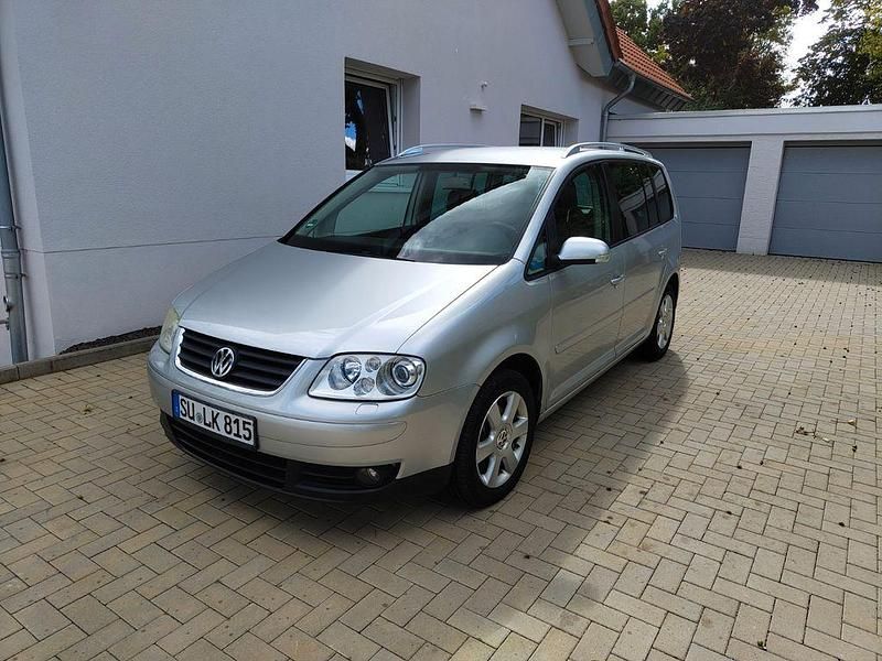 Silber Gebraucht 2004 VW Touran Highline Van / Kleinbus | 1.900 € (Guter Preis) - Bild 1/4
