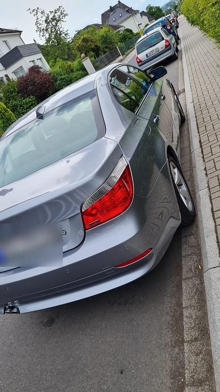 Gebraucht BMW 525 177 PS (130 kW) 2007 Silber Limousine