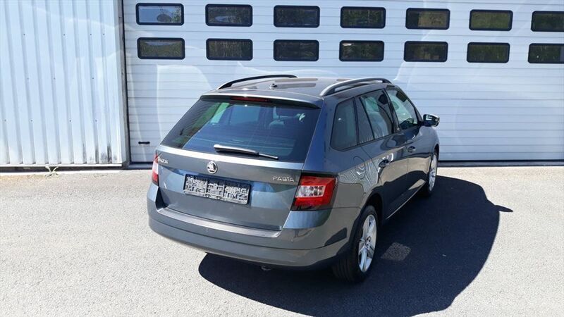 Gebraucht Skoda Fabia Joy 90 PS (66 kW) 2016 Grau / quarzgrau / metallic Kleinwagen