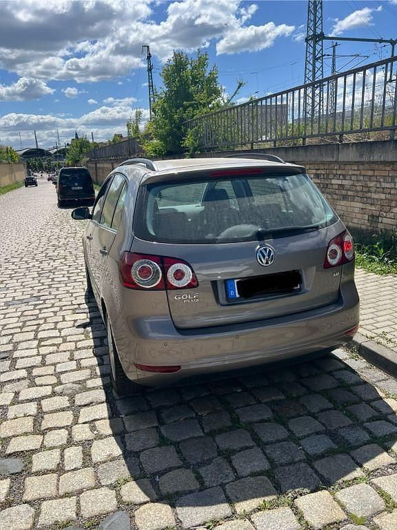 Gebraucht VW Golf Plus Cross Trendline 102 PS (75 kW) 2009 Schwarz Van / Kleinbus