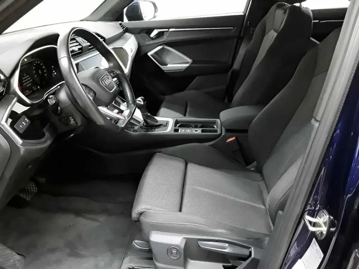Gebraucht Audi Q3 150 PS (110 kW) 2023 Navarrablau metallic SUV