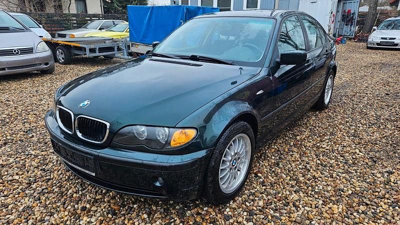 Grün Gebraucht 2002 BMW 316 Limousine | 1.990 € (Guter Preis) - Bild 1/4
