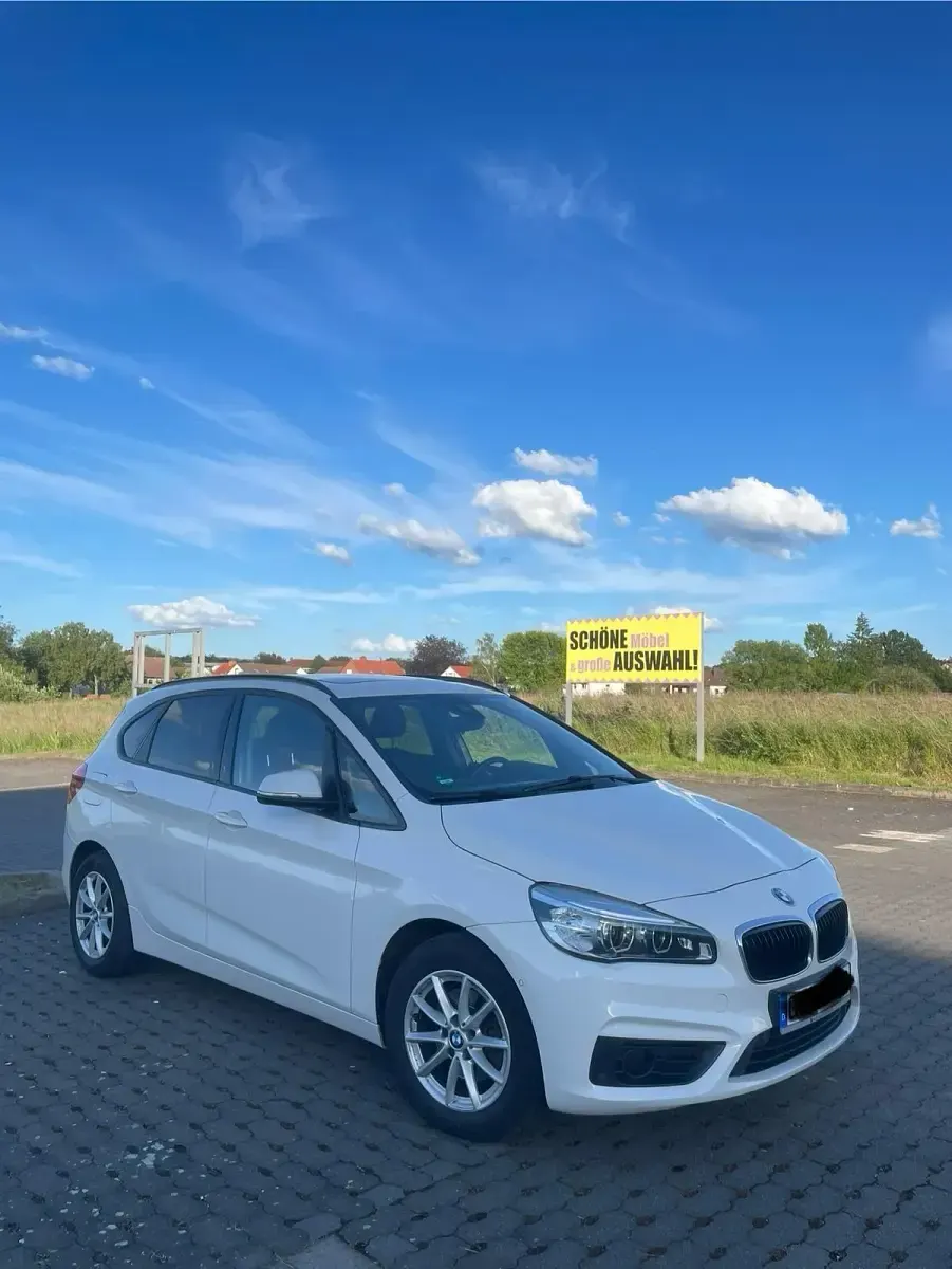 Gebraucht BMW 218 150 PS (110 kW) 2015 Weiß Van / Kleinbus