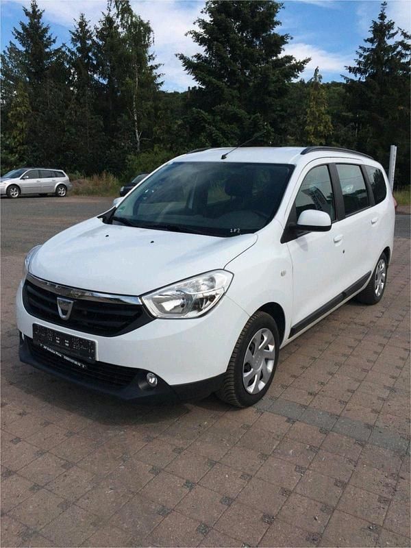 Weiß Gebraucht 2012 Dacia Lodgy Ambiance Van / Kleinbus | 3.990 € (Fairer Preis) - Bild 1/4