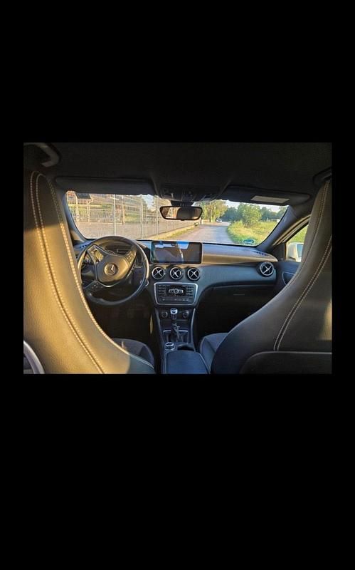 Gebraucht Mercedes A200 160 PS (117 kW) 2012 Weiß Kleinwagen