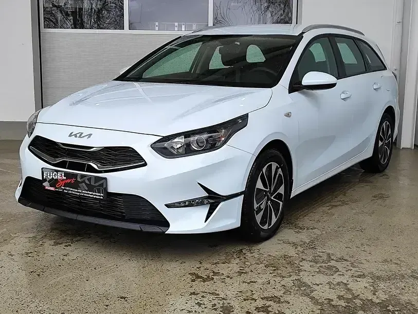 Neu Kia Ceed Sportswagon Vision 140 PS (102 kW) 2025 Casa white Kombi