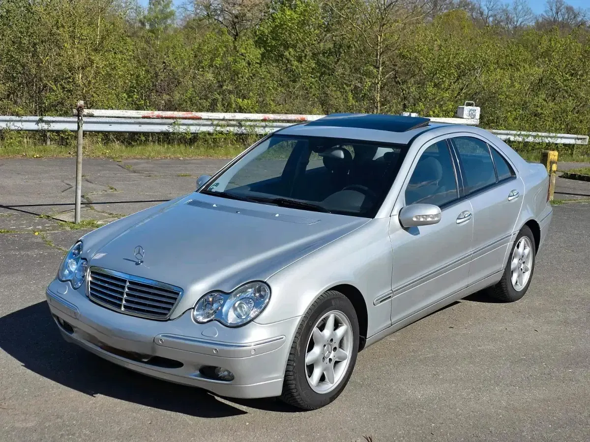 Gebraucht Mercedes C270 177 PS (130 kW) 2003 Silber Limousine