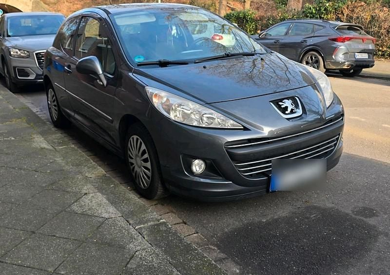 Gebraucht Peugeot 207 95 PS (69 kW) 2010 Grau Kleinwagen