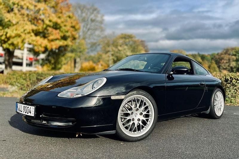 Schwarz Gebraucht 2000 Porsche 911 Carrera Coupé | 23.996 € (Superpreis) - Bild 1/4