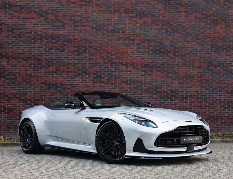 Gebraucht Aston Martin DB12 680 PS (500 kW) 2024 Silber Cabrio