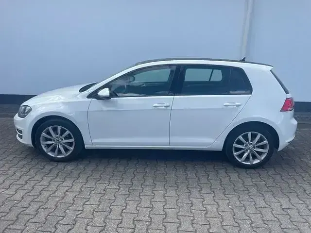 Gebraucht VW Golf VII Comfortline 125 PS (91 kW) 2017 Weiß Limousine