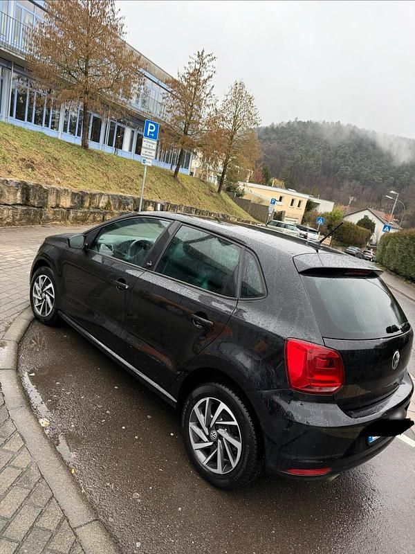 Gebraucht VW Polo Highline 90 PS (66 kW) 2017 Schwarz Kleinwagen