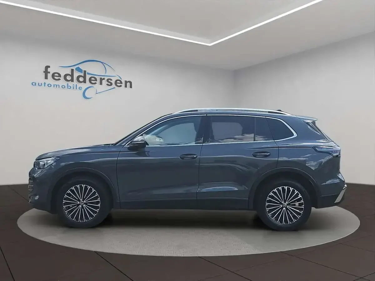 Gebraucht VW Tiguan Elegance 150 PS (110 kW) 2024 Grau SUV