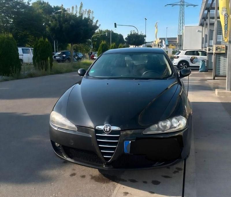 Schwarz Gebraucht 2005 Alfa Romeo 147 Distinctive Kleinwagen | 1.700 € (Guter Preis) - Bild 1/4