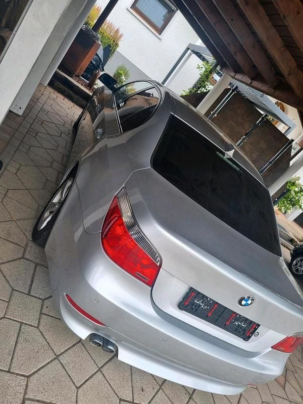 Silber Gebraucht 2007 BMW 530 Limousine | 3.400 € (Superpreis) - Bild 1/4