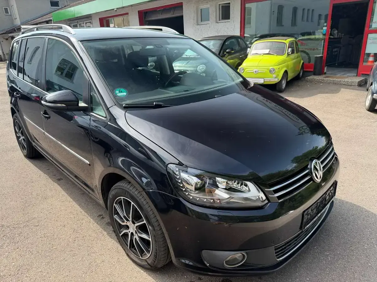 Gebraucht VW Touran Highline 170 PS (125 kW) 2013 Deep black perleffekt Van / Kleinbus