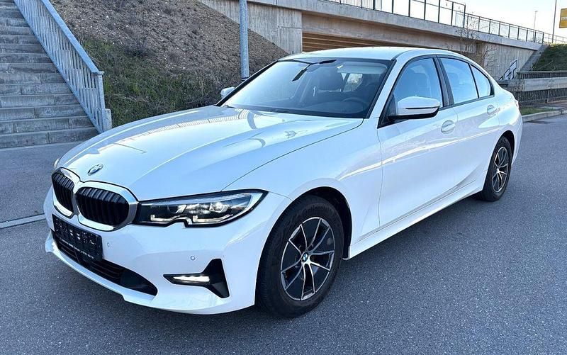 Gebraucht BMW 320 Advantage 190 PS (139 kW) 2019 Weiß Limousine