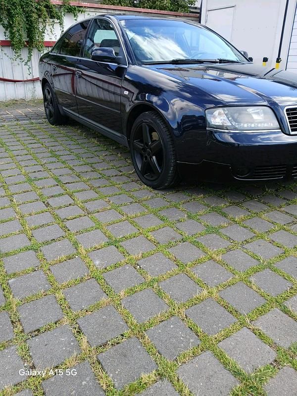 Blau Gebraucht 2002 Audi A6 Limousine | 1.100 € (Guter Preis) - Bild 1/4