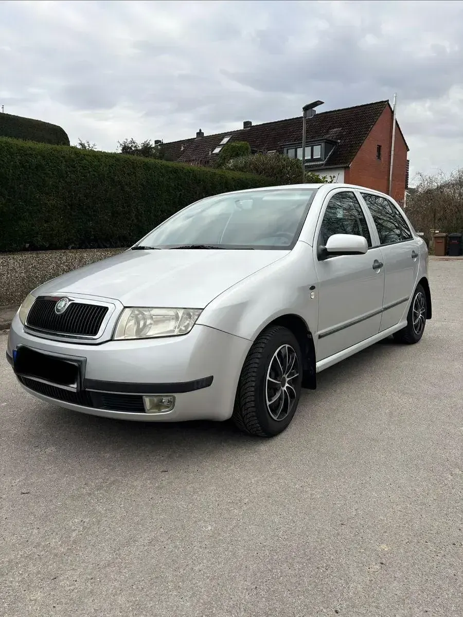 Gebraucht Skoda Fabia Classic 68 PS (50 kW) 2000 Silber Limousine