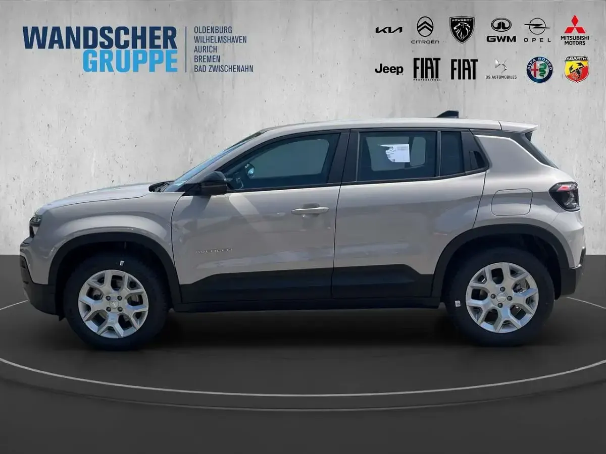 Neu Jeep Avenger 110 PS (80 kW) 2025 Grauschwarz SUV