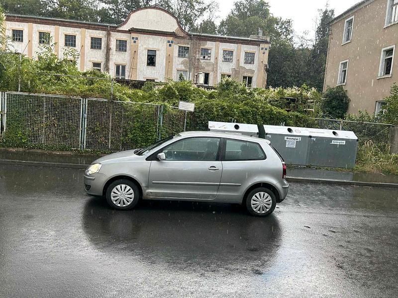 Silber Gebraucht 2007 VW Polo Limousine | 1.500 € (Superpreis) - Bild 1/4