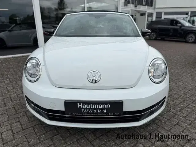 Gebraucht VW Beetle Design 105 PS (77 kW) 2016 Weiss Kleinwagen