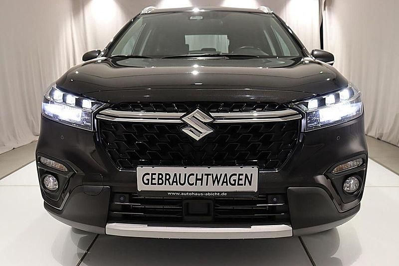 Gebraucht Suzuki SX4 129 PS (94 kW) 2022 Schwarz SUV
