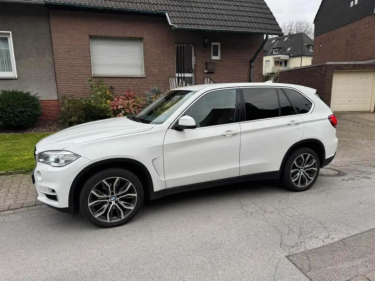 Gebraucht BMW X5 258 PS (189 kW) 2014 Weiß SUV