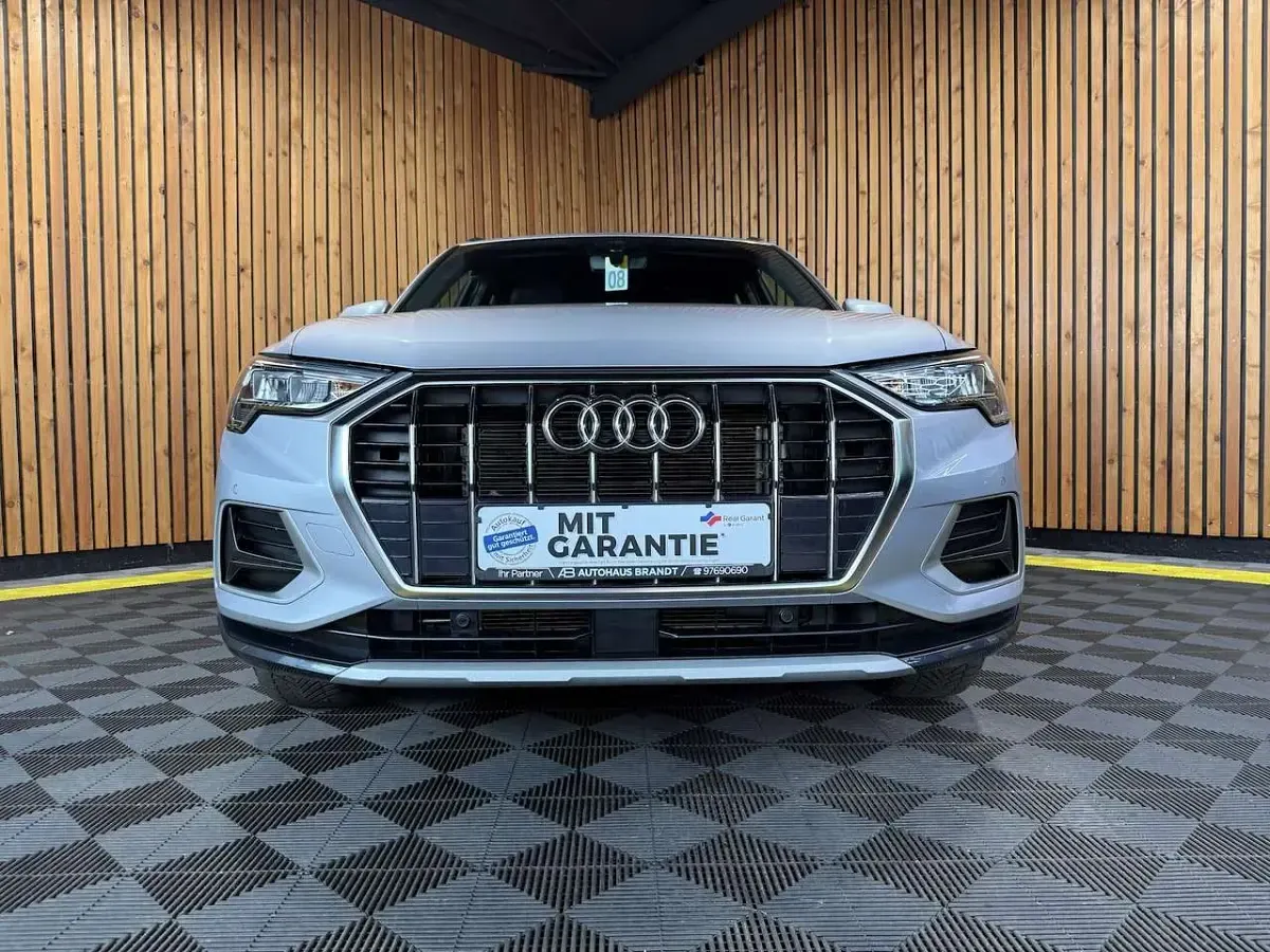 Gebraucht Audi Q3 150 PS (110 kW) 2023 Florettsilber SUV