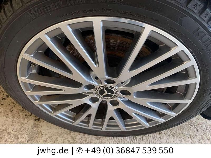 Gebraucht Mercedes CLA250e 218 PS (160 kW) 2022 Nachtschwarz Limousine